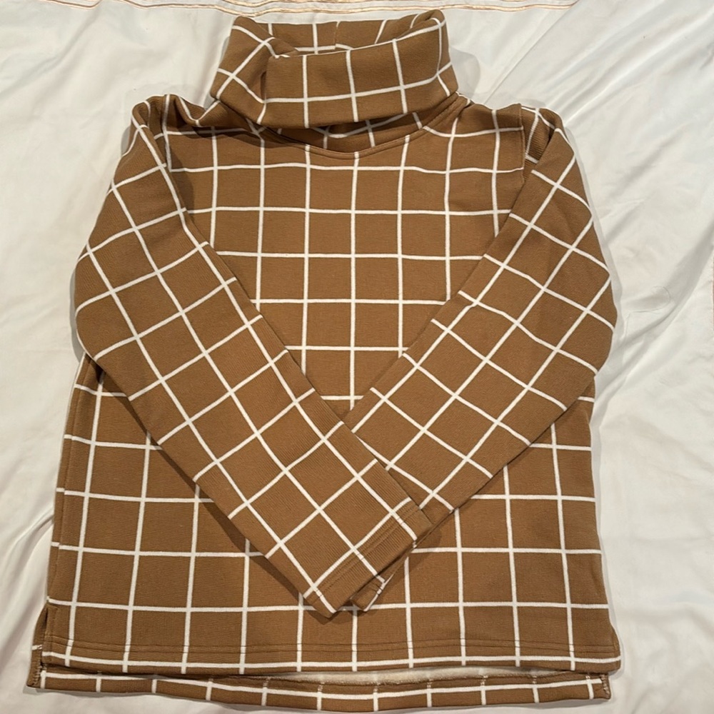 Women’s J.Crew camel windowpane polyester fleece long sleeved Turtleneck Sz XL